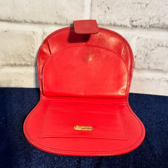 Fendi Leopard/Red Leather Round Wallet SEXY RARE with COA - Picture 3 of 11